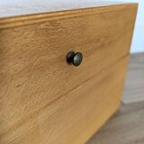 Wooden plug box