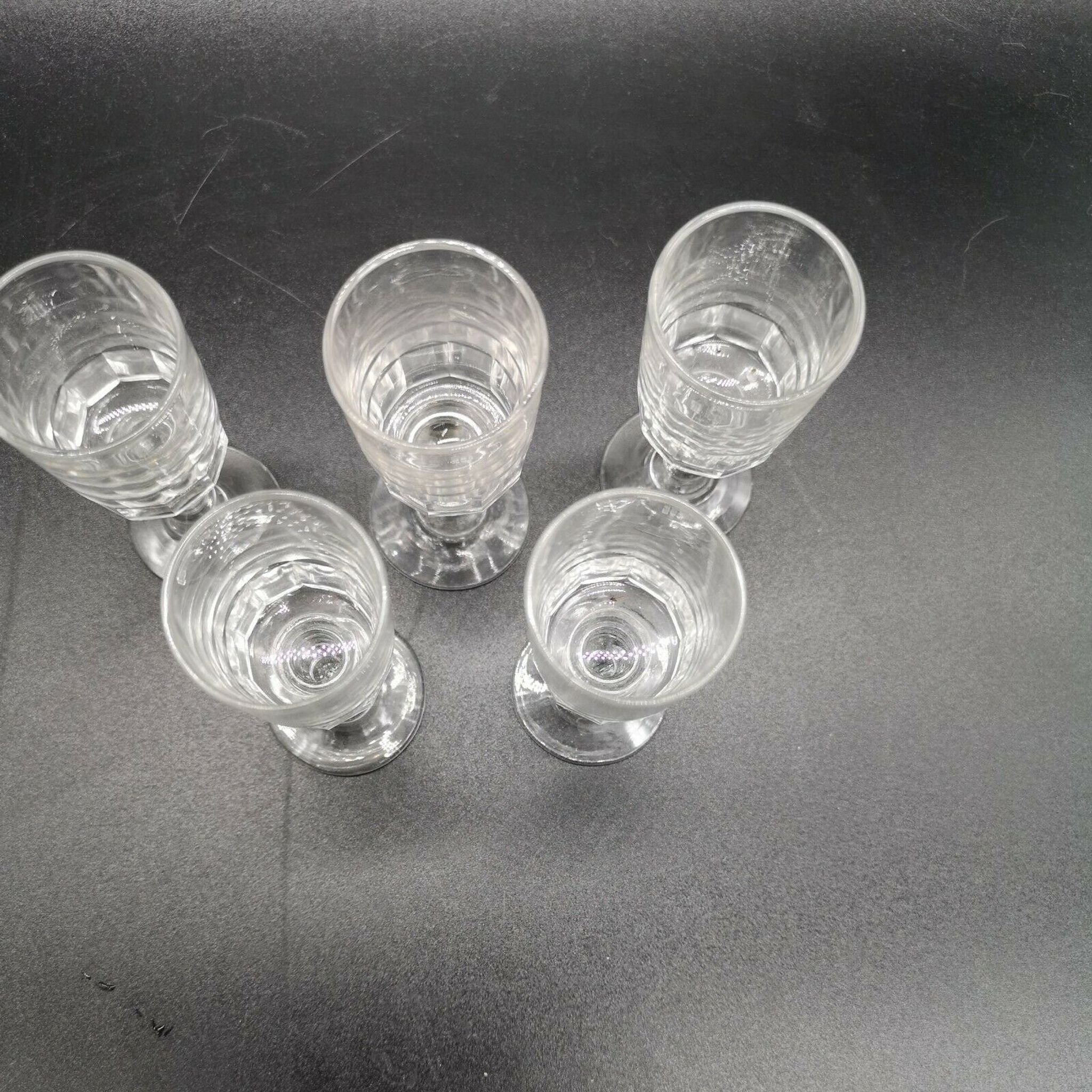 Service of 5 glasses with Meisenthal Portieux liqueur mirabeau model