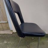 1 chaise noire 1960/70