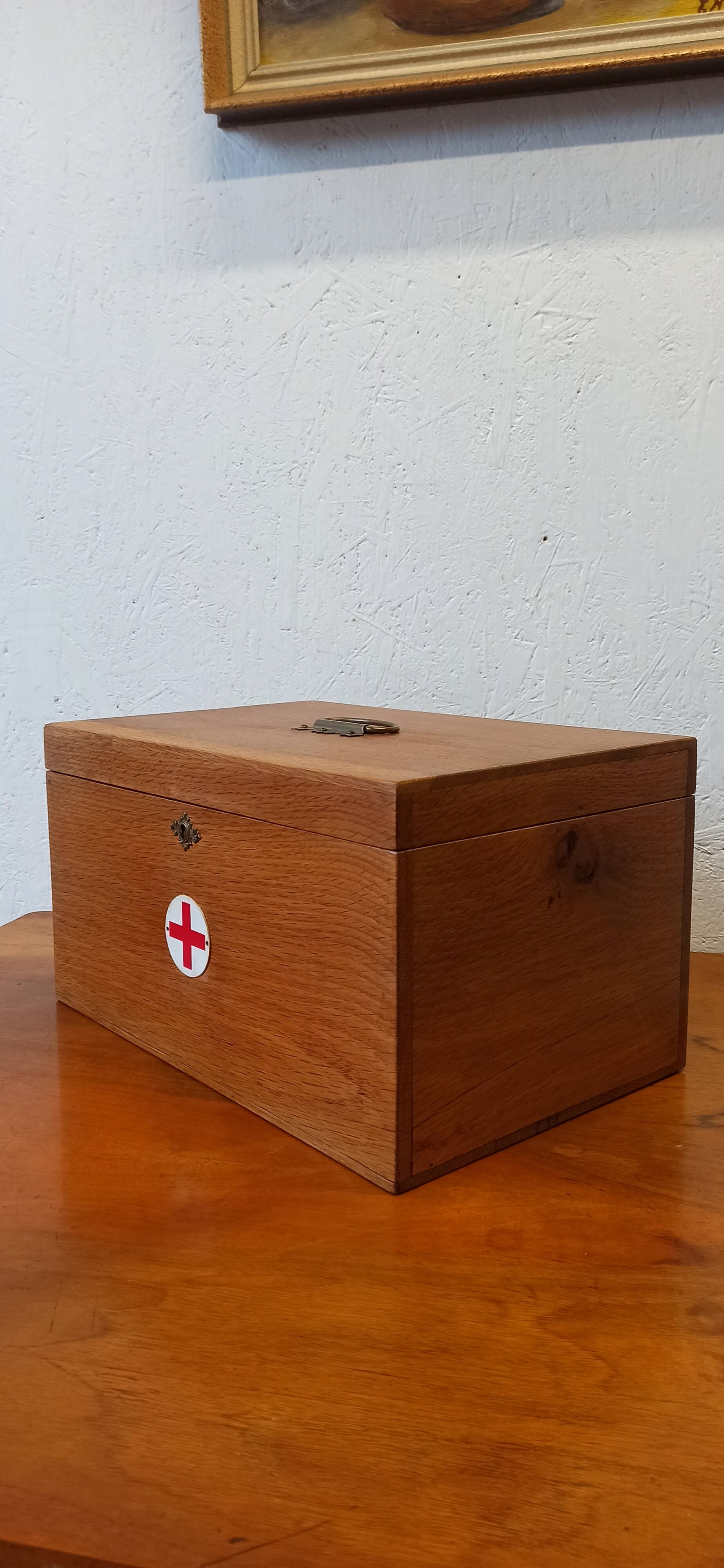 Old first aid kit Ch.O.Werner Stockholm.