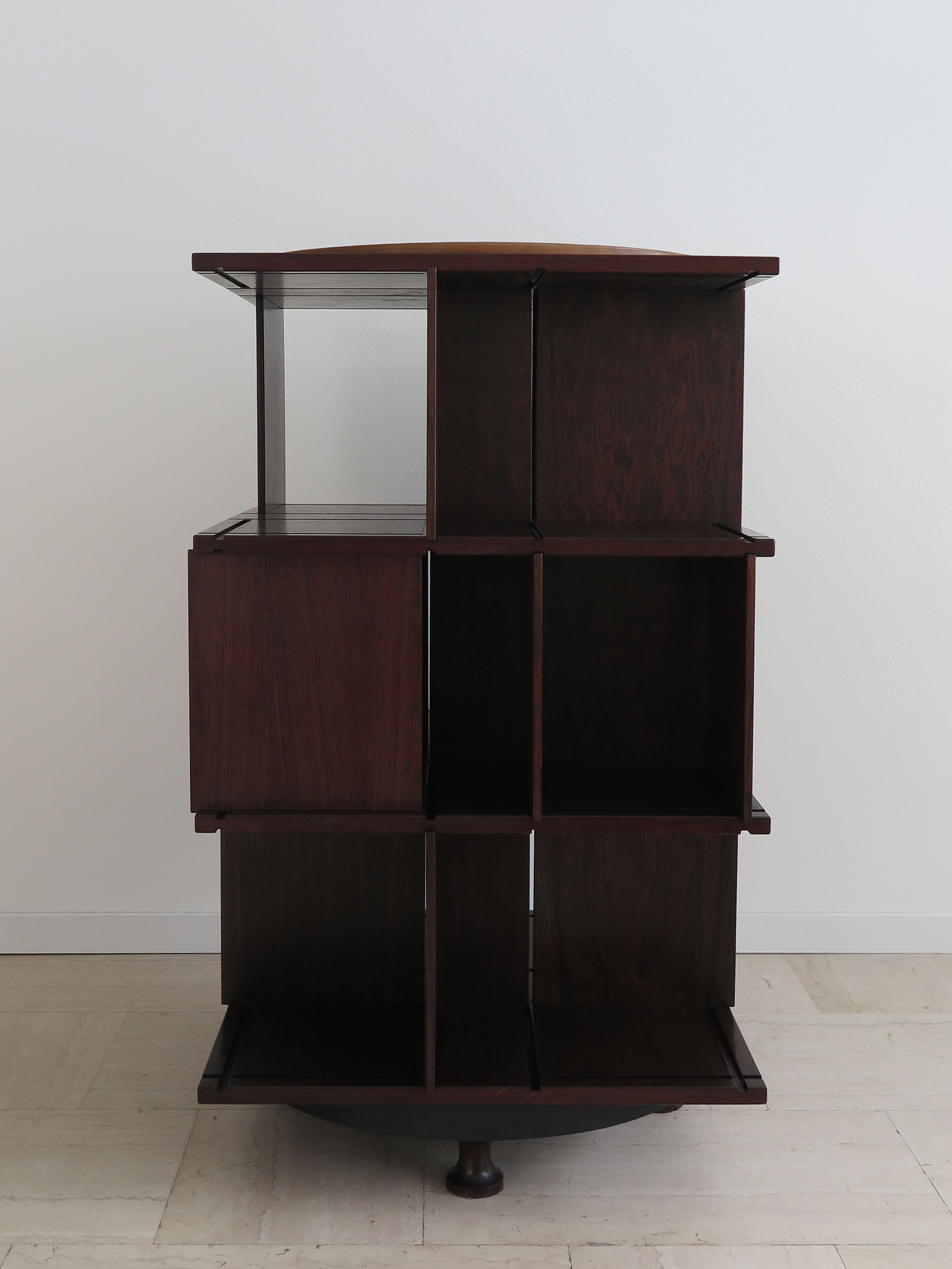 Gianfranco Frattini for Bernini swivel bookcase model 823 , Italy 1963