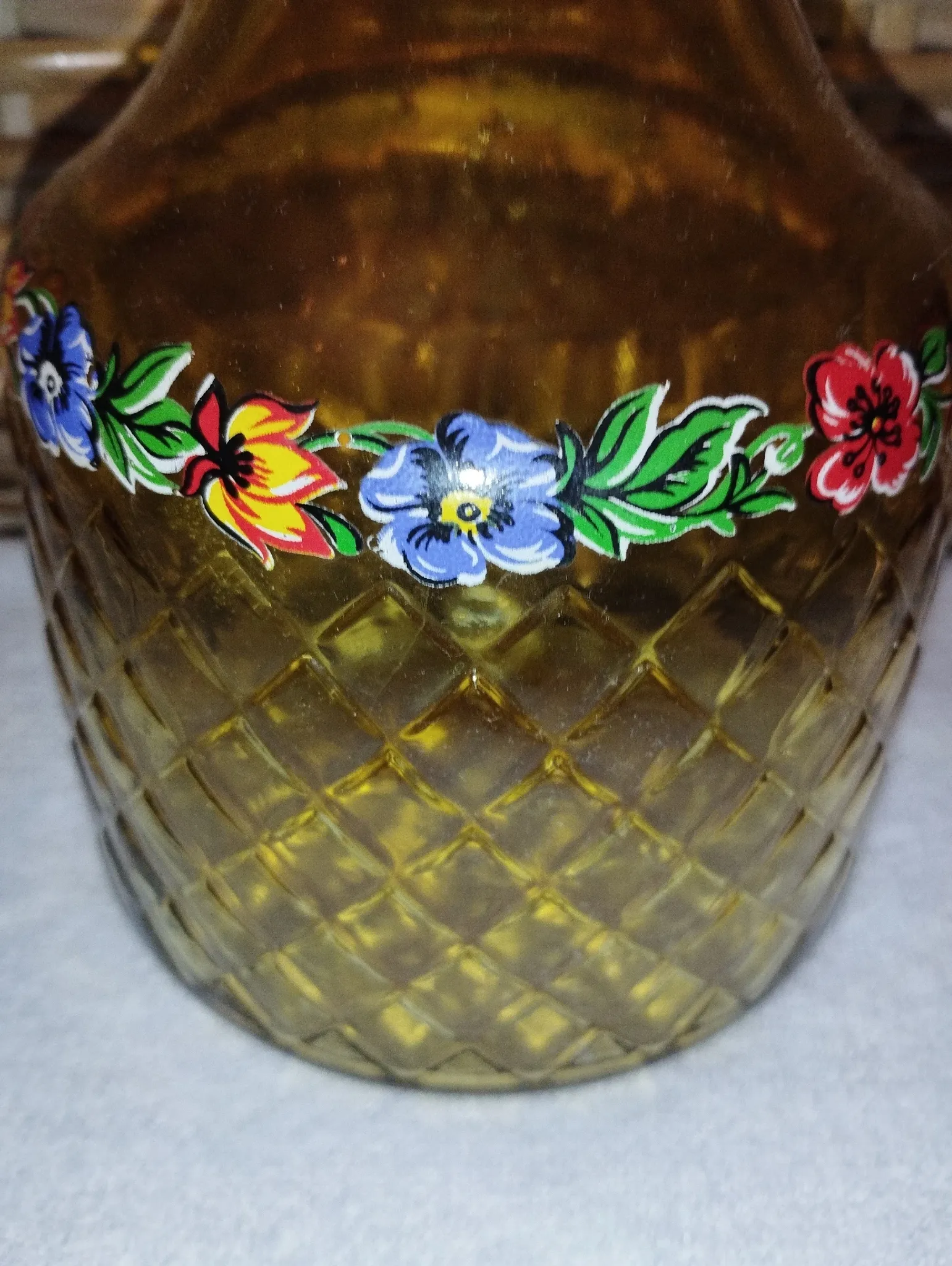 Carafe jaune vintage