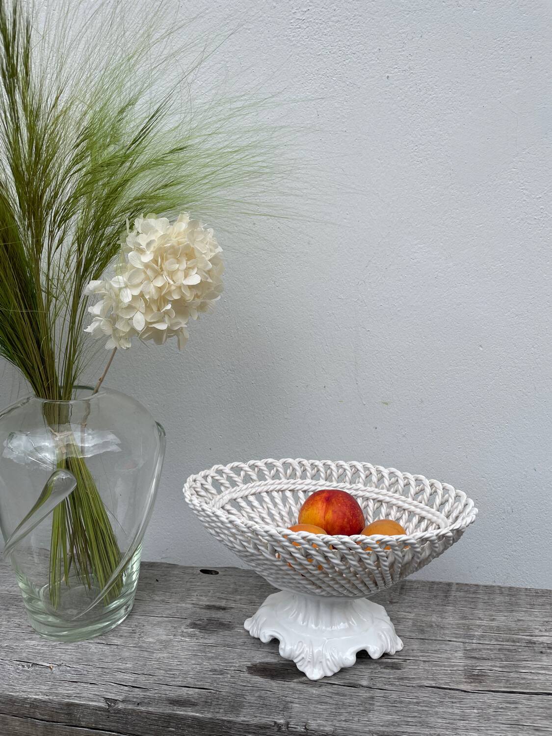White woven ceramic fruit bowl