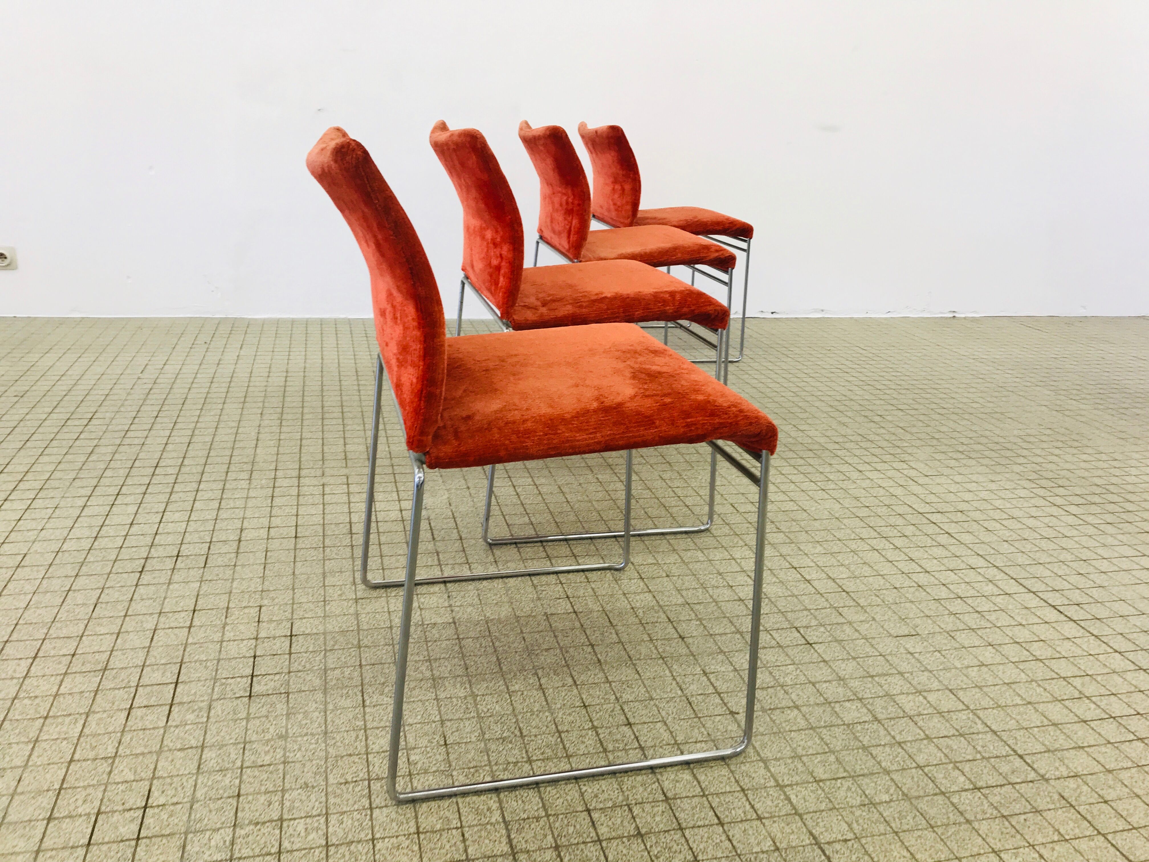 Suite de 4 chaises Jano LG Simon by Cassina