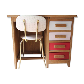 Children's desk in oak from the 60s and his chair