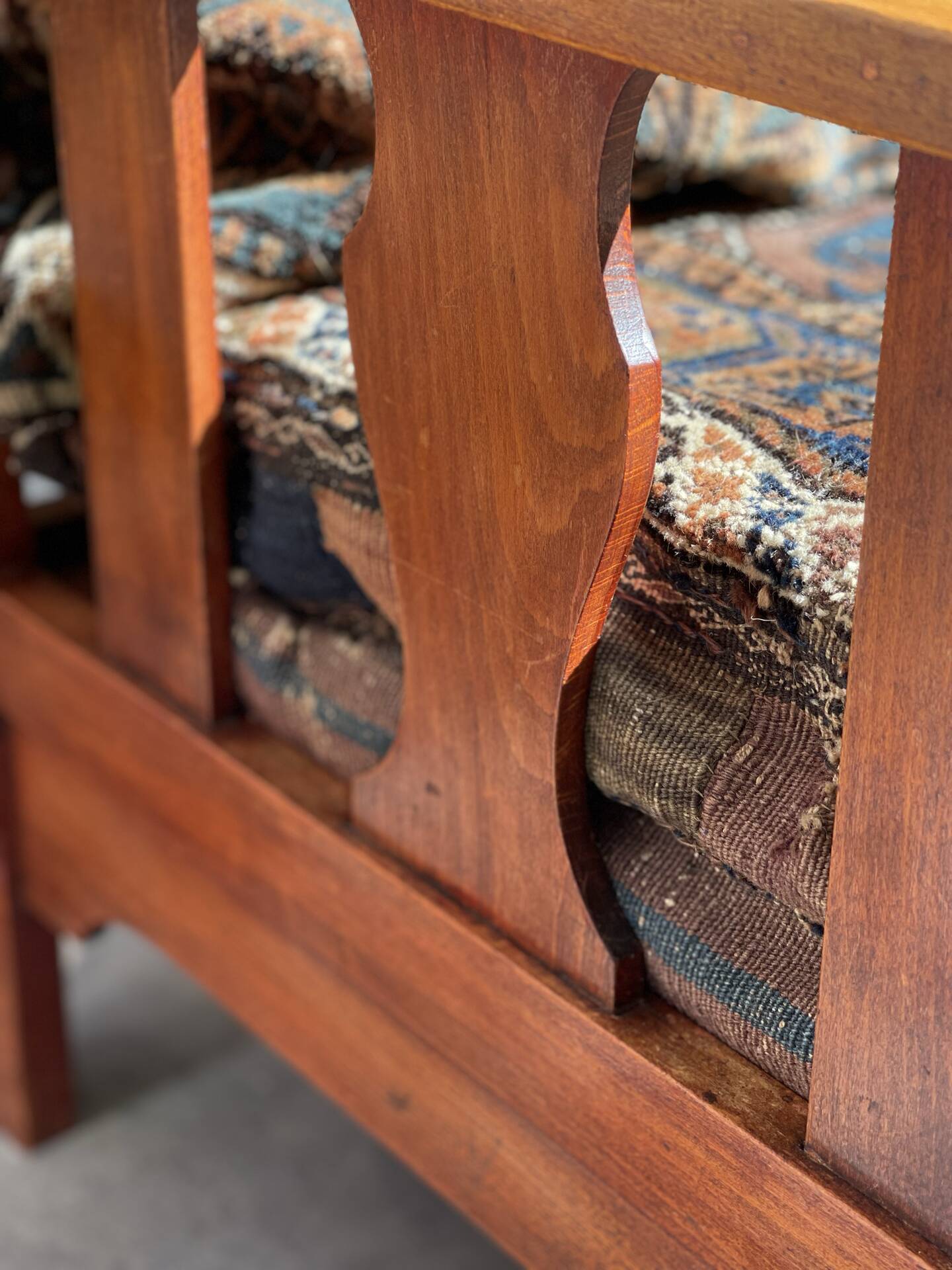 2 Armchairs with 2 Persian cushions