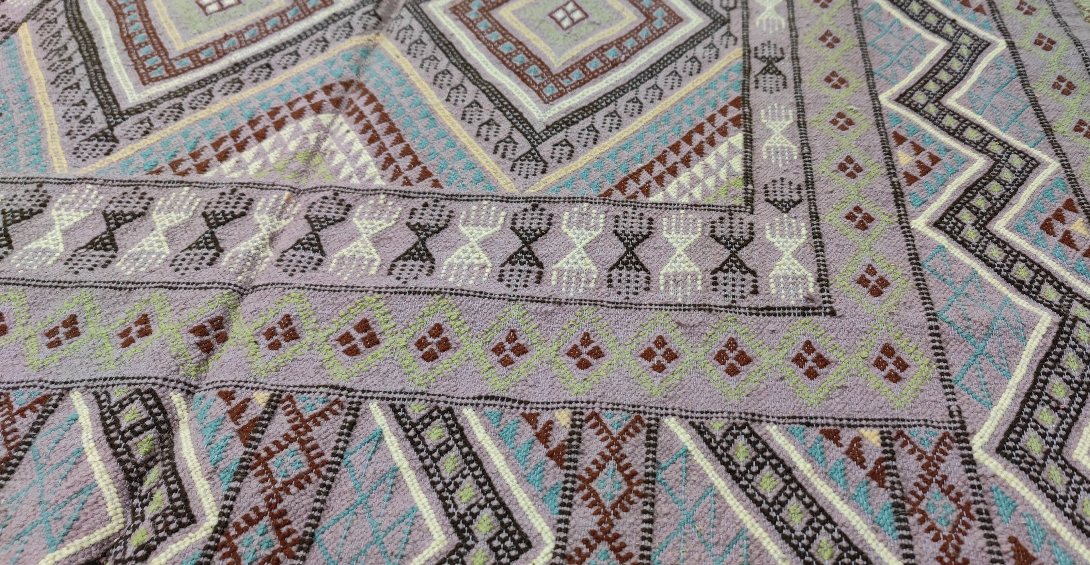 Handmade margoum rug in natural wool