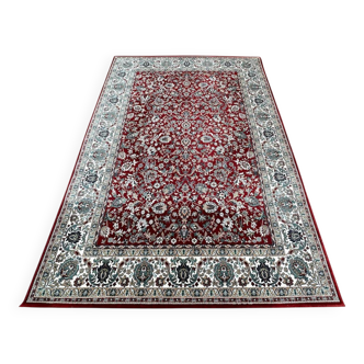 Large oriental-style rug 250cm x 350cm