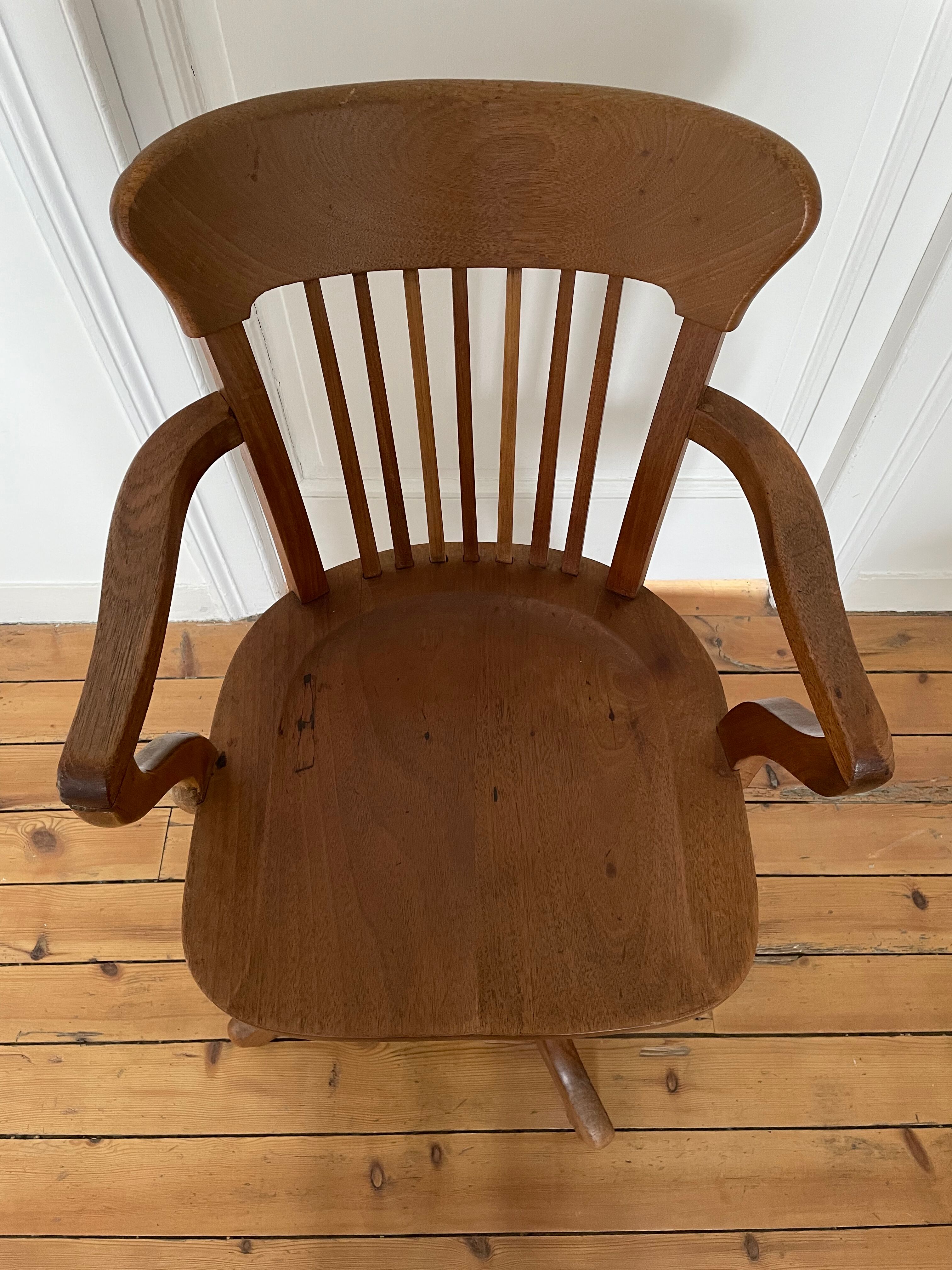 American office chair on 4 feet, 1930s