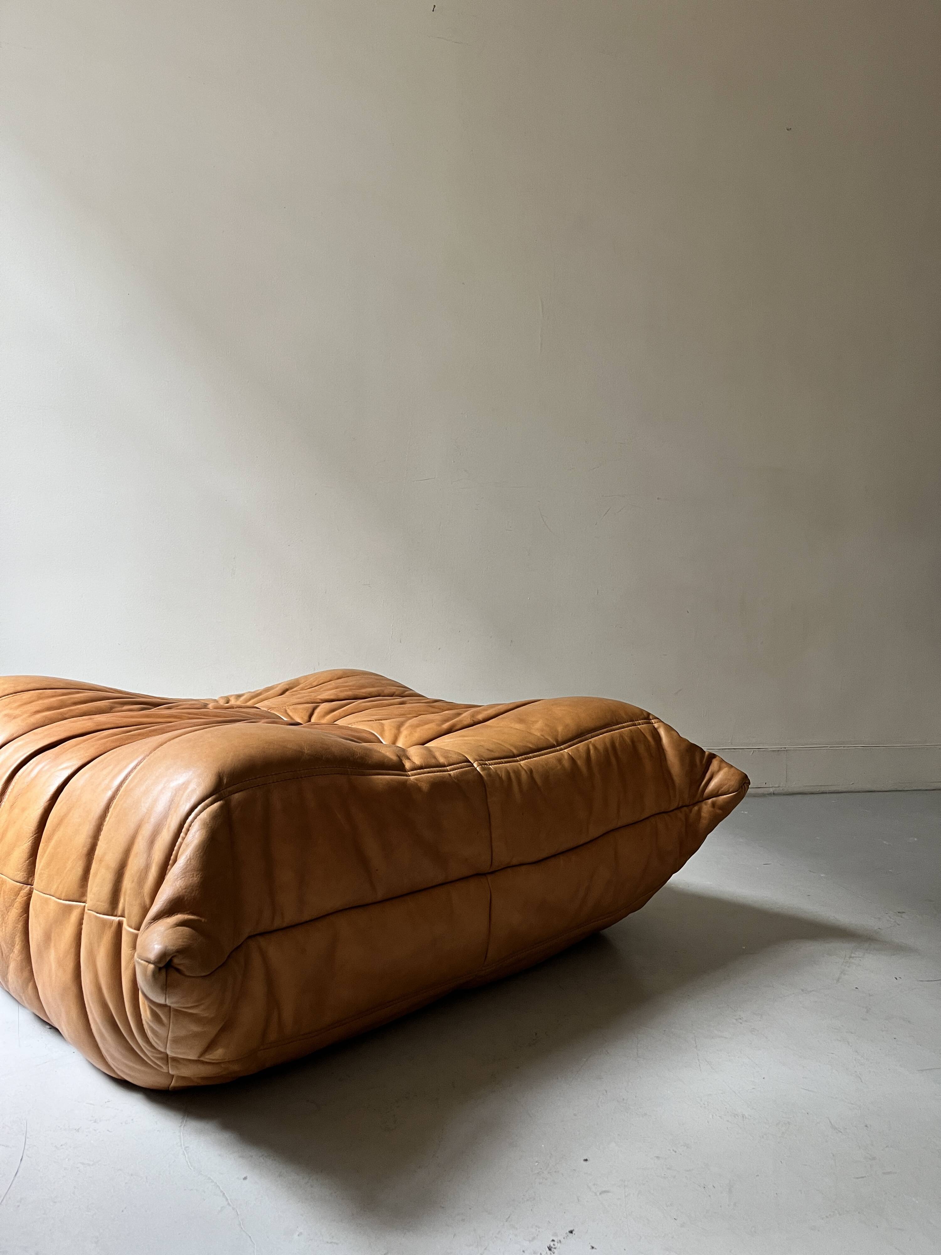 Togo design ottoman pouf by Michel Ducaroy for Ligne Roset, 1st edition 1970