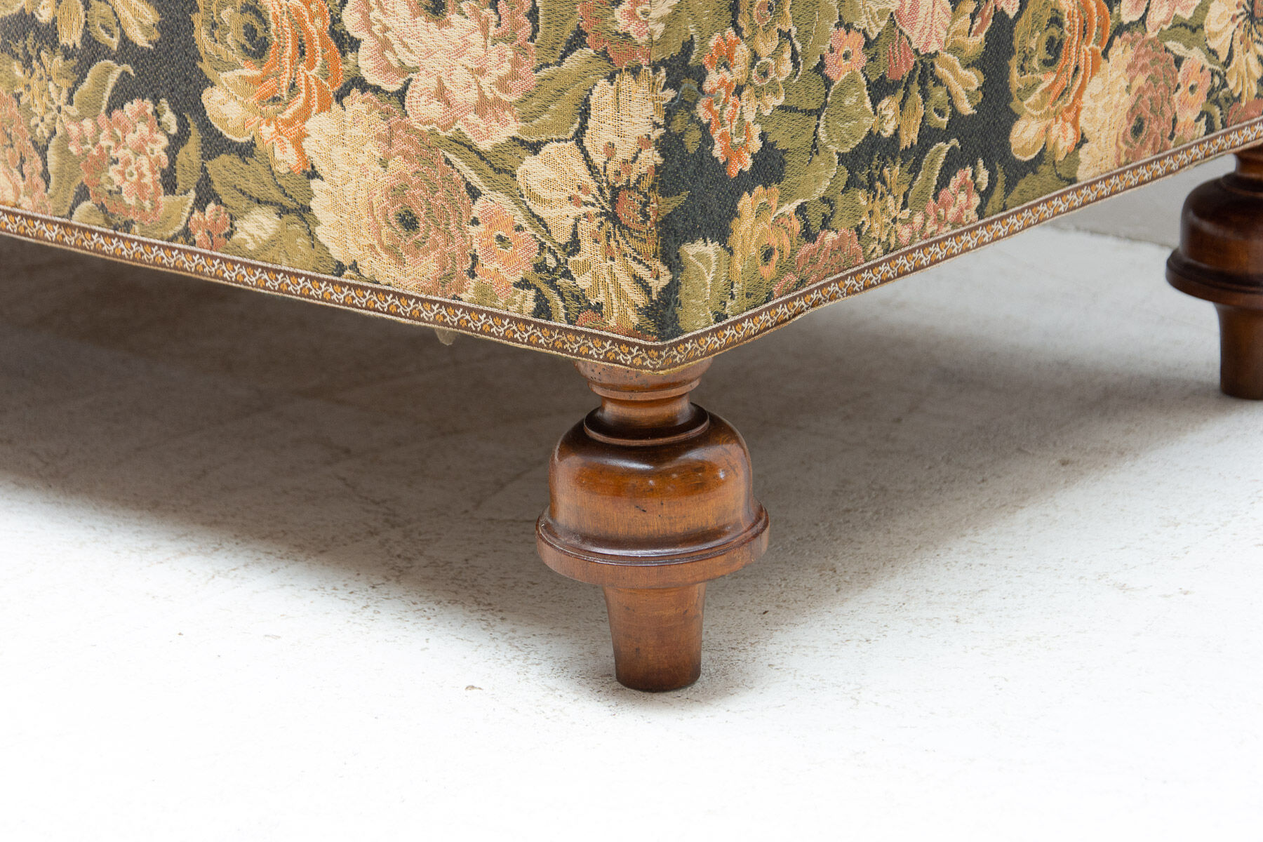 Historicizing sofa, Austria-Hungary, 1900