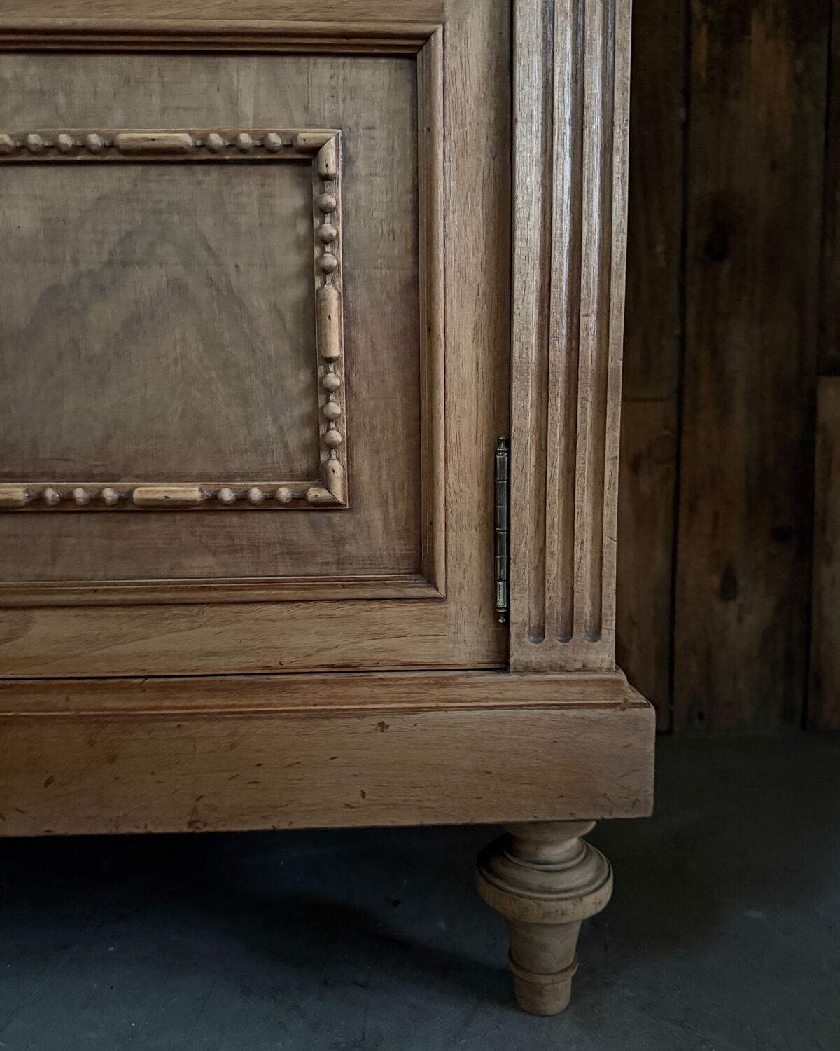 Old library with grilles (renovated)