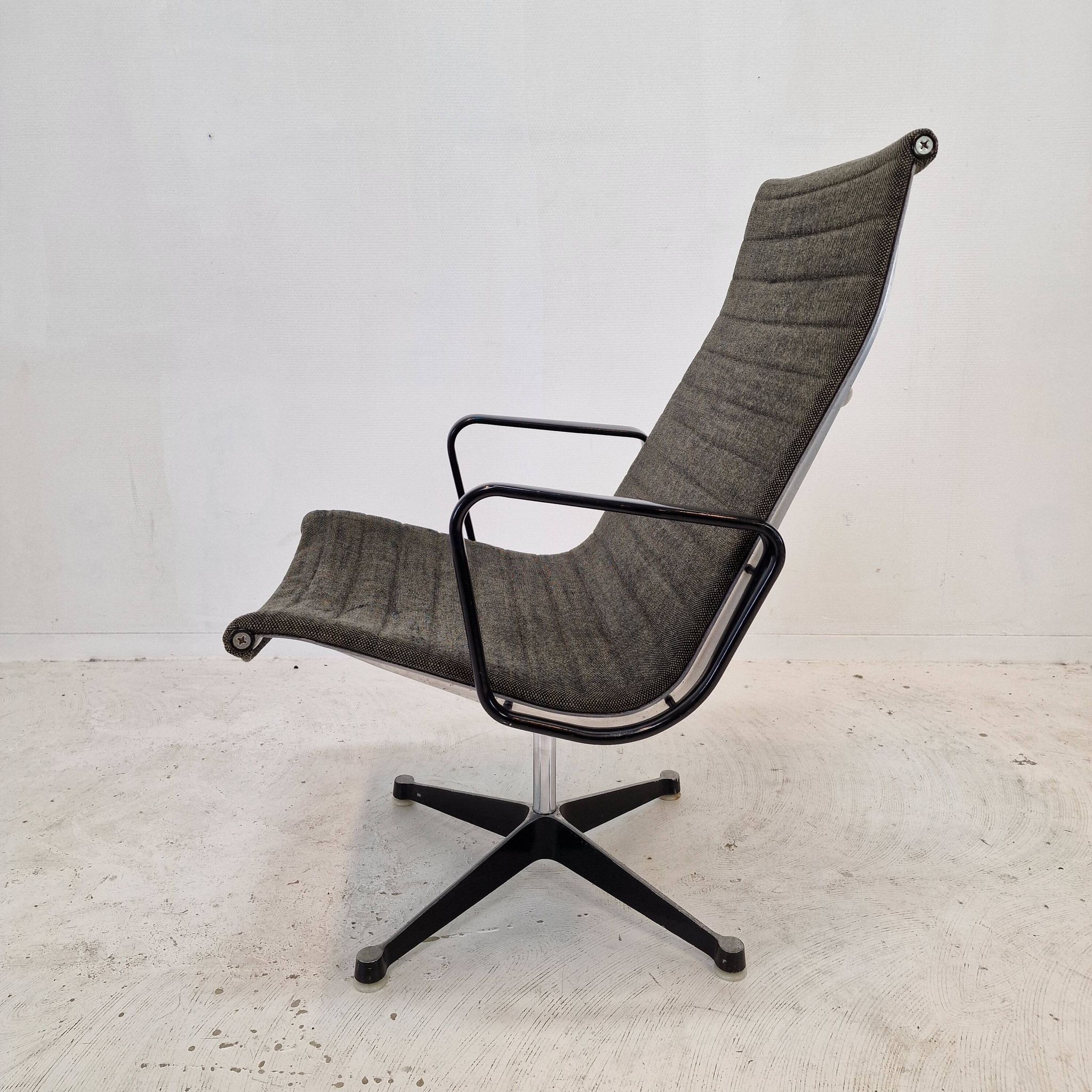 Chaise modèle EA 116 par Eames pour Herman Miller, 1960