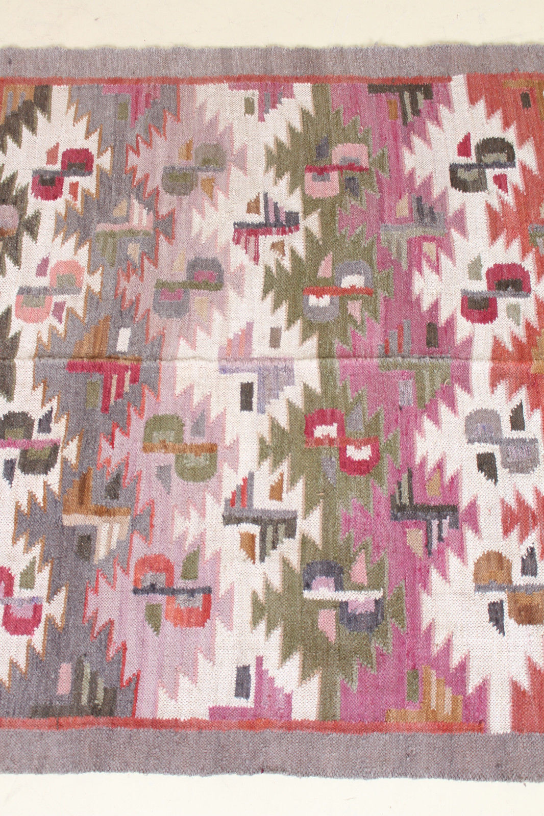Persian carpet woven 148,5 x 115.8 cm wool