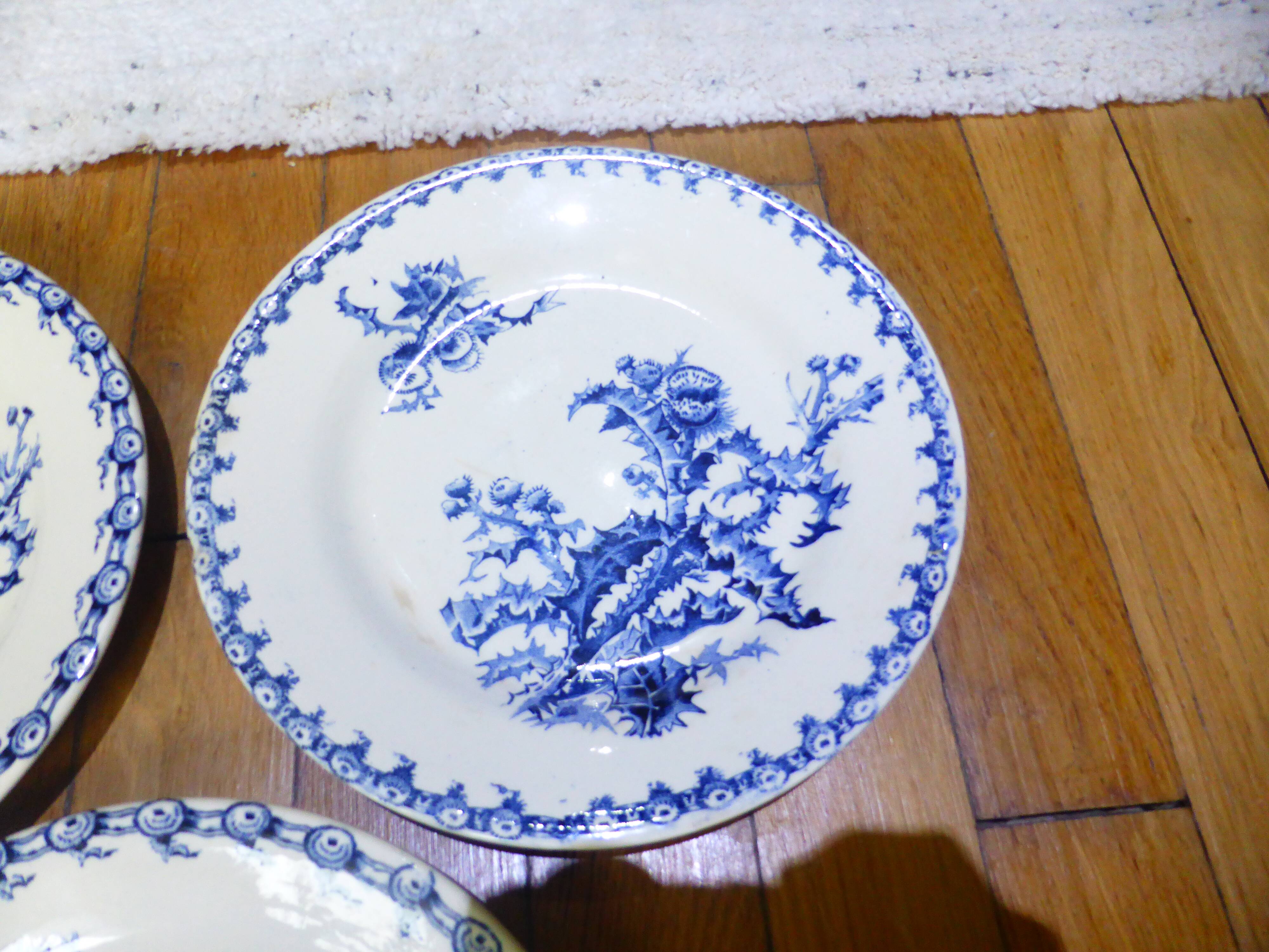 3 flat plates Gien Chardons service (3)