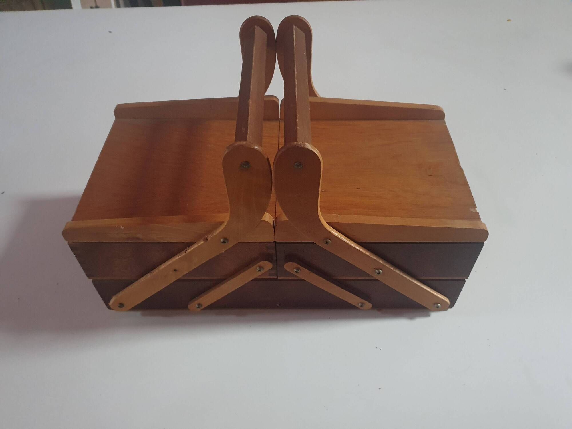 Boîte a couture en bois vintage
