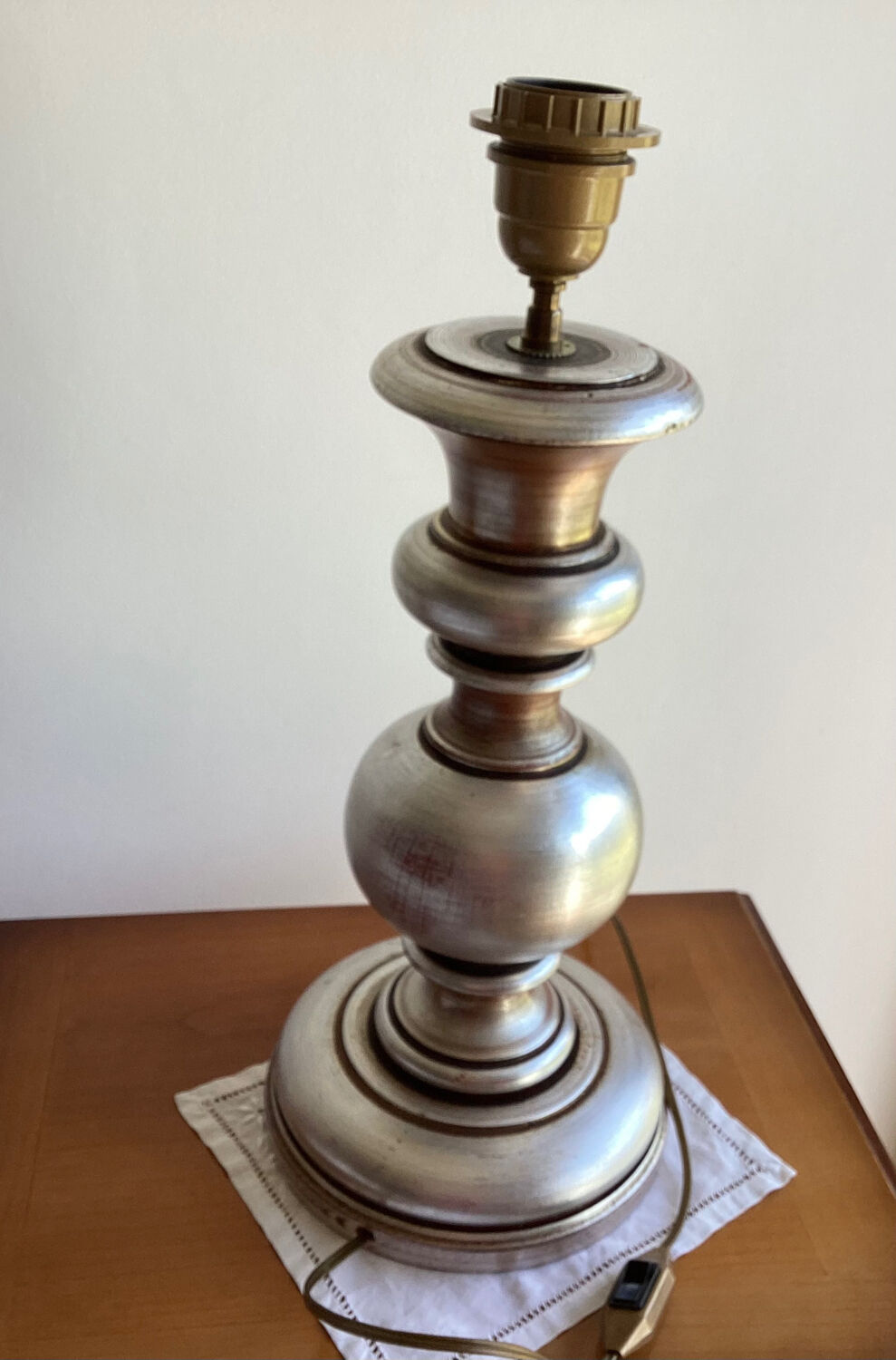 Turned wood lamp base - vintage