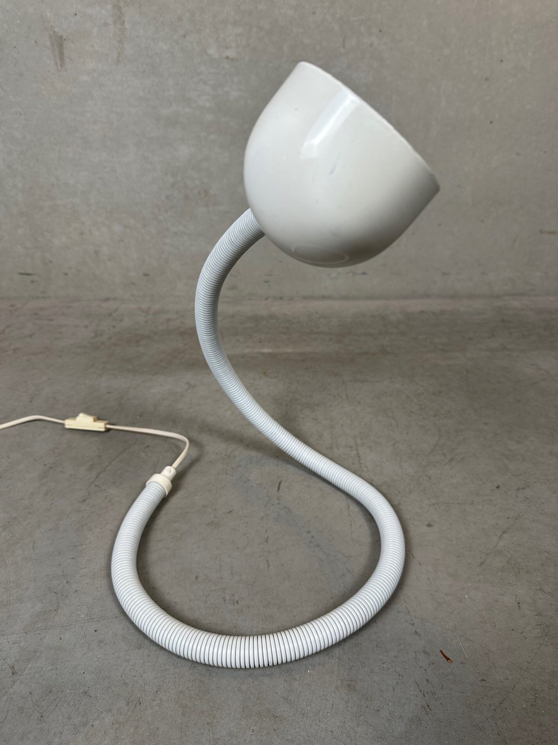 Vintage 'Snake' lamp – White