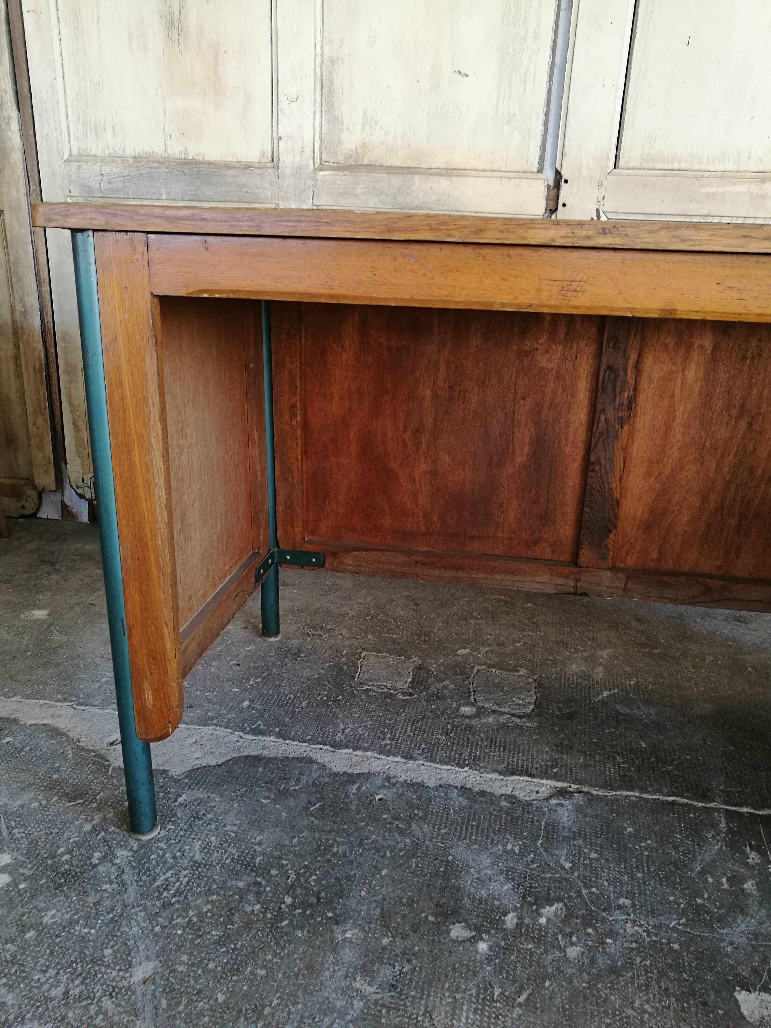 Bureau de maitre d'école