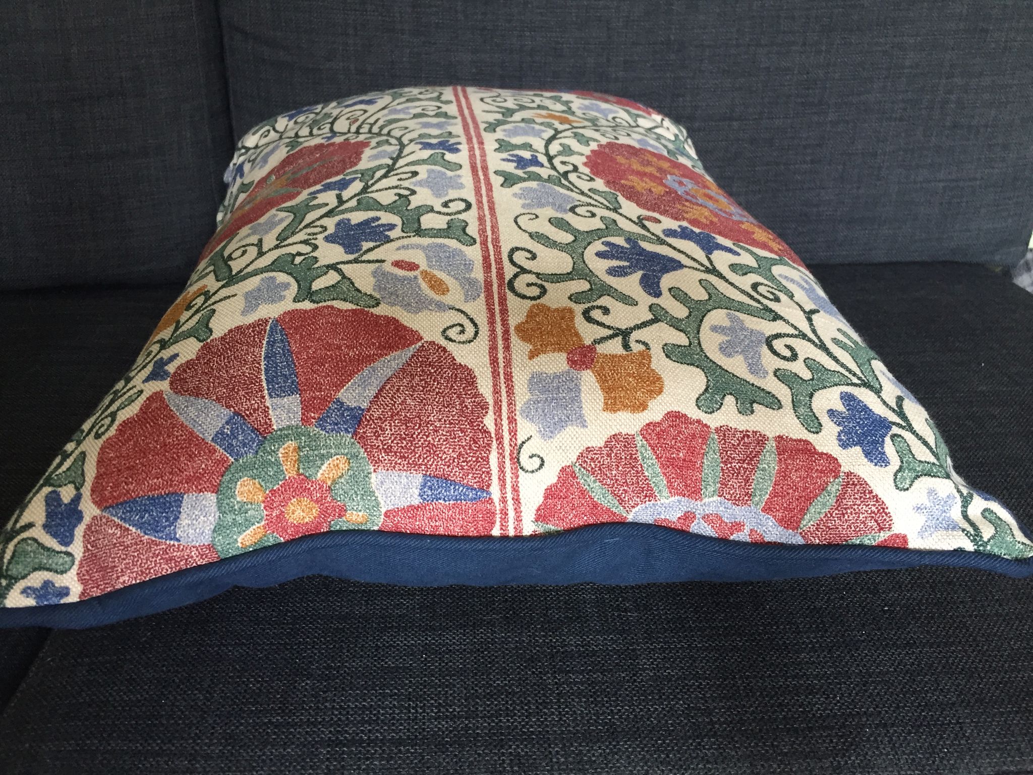 Decorative pillow case in linen and cotton  with suzani prints