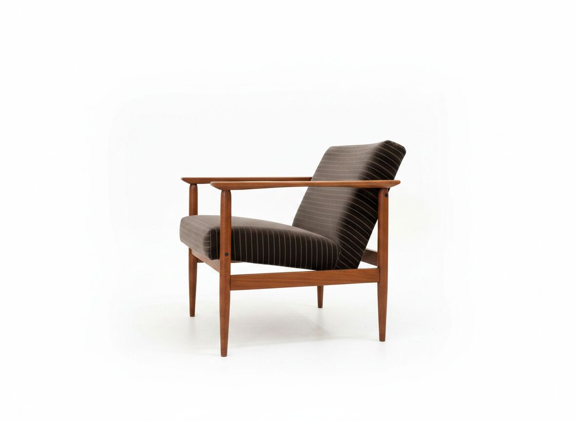 Chocolate M armchair