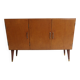 Buffet vintage avec 3 portes.