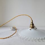 Pendant in serrated opaline