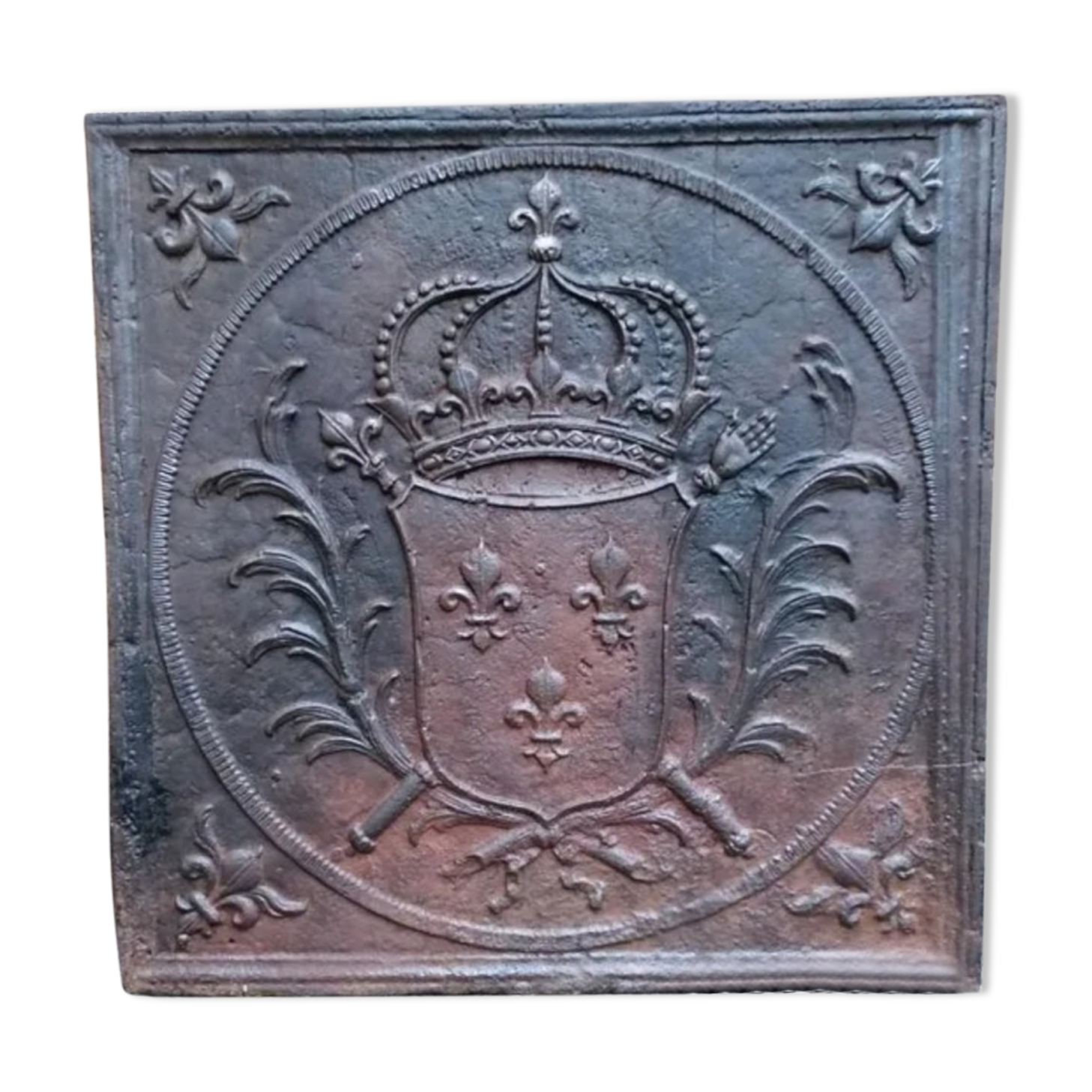 Fireplace plate France weapon