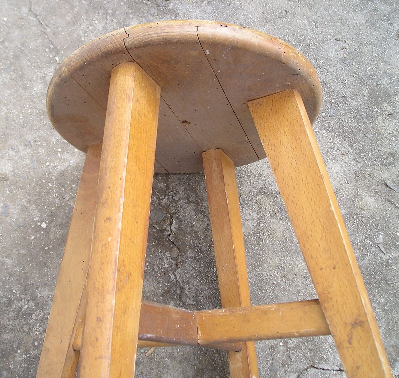 Stool wood 4 feet compass