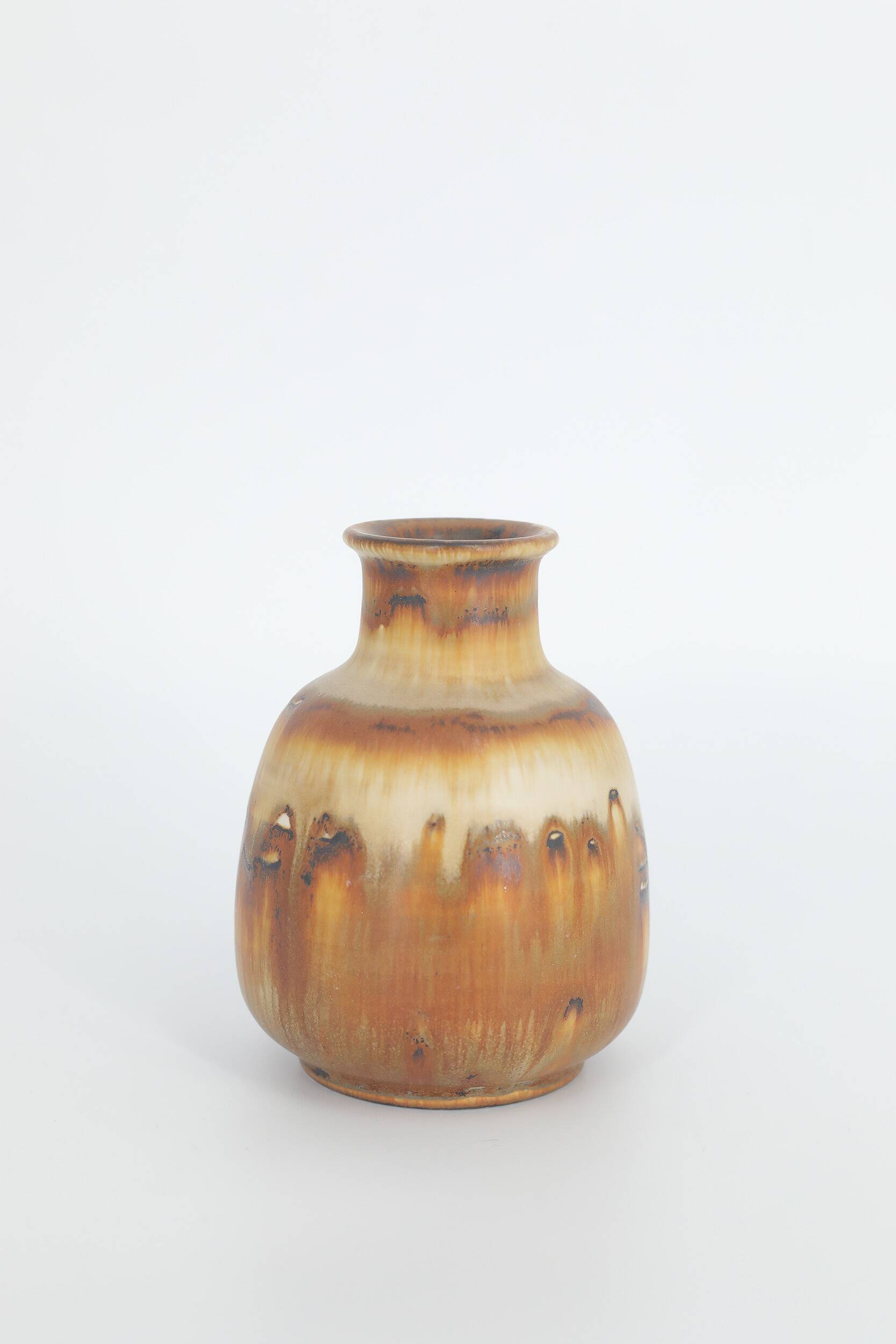 Small Mid-Century Scandinavian Modern Collection Vase in Brown Stoneware by Gunnar Borg for Höganäs Ke
