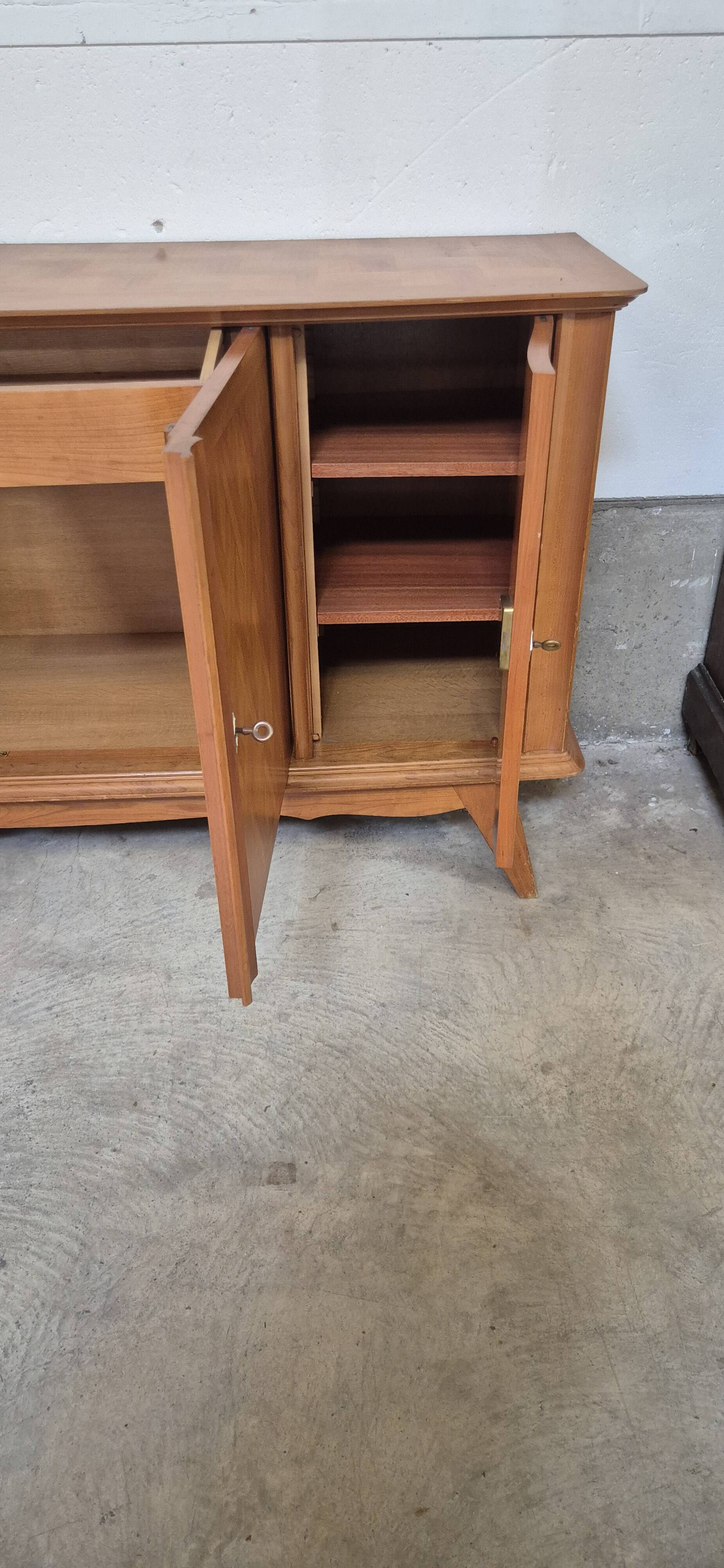 Enfilade 4 portes 1950-1960 pieds compas merisier