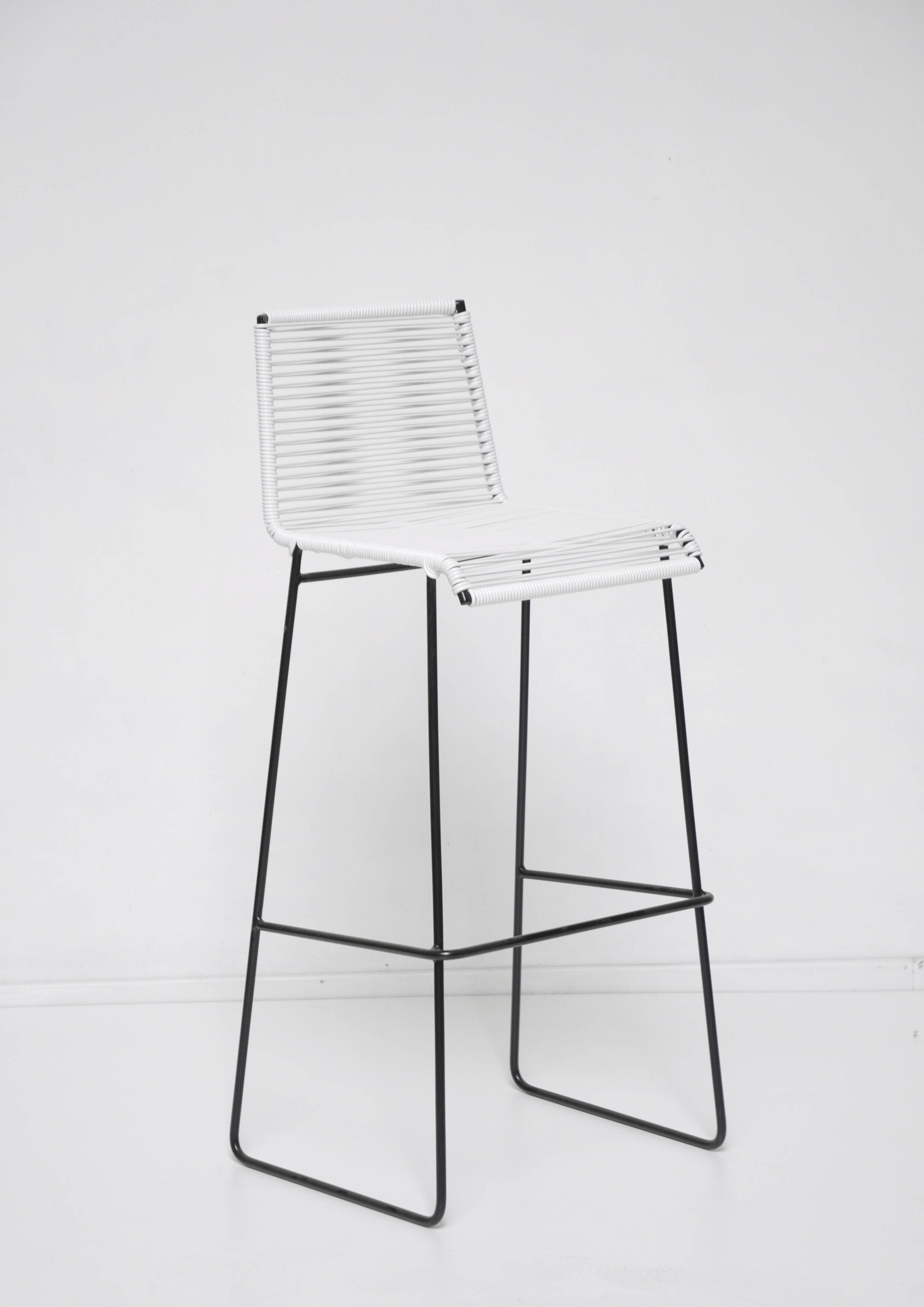 Table mange debout Tampico et 2 tabourets hauts Cenote BOQA