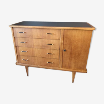 Dresser 1960