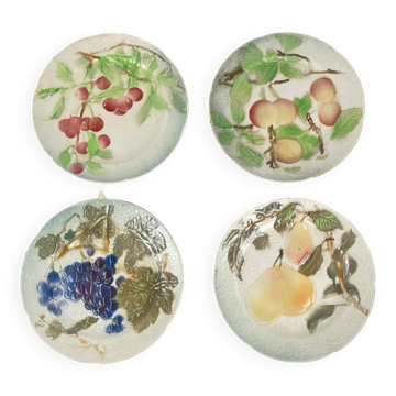 Set de 4 assiettes KG St clément barbotine fruit (cerise, mirabelle, raisin, poire), fin XIXe-début XXe
