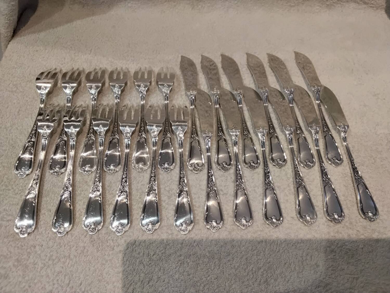 6 forks, 6 fish knives, silver-plated metal, silversmith Ercuis LXV 29