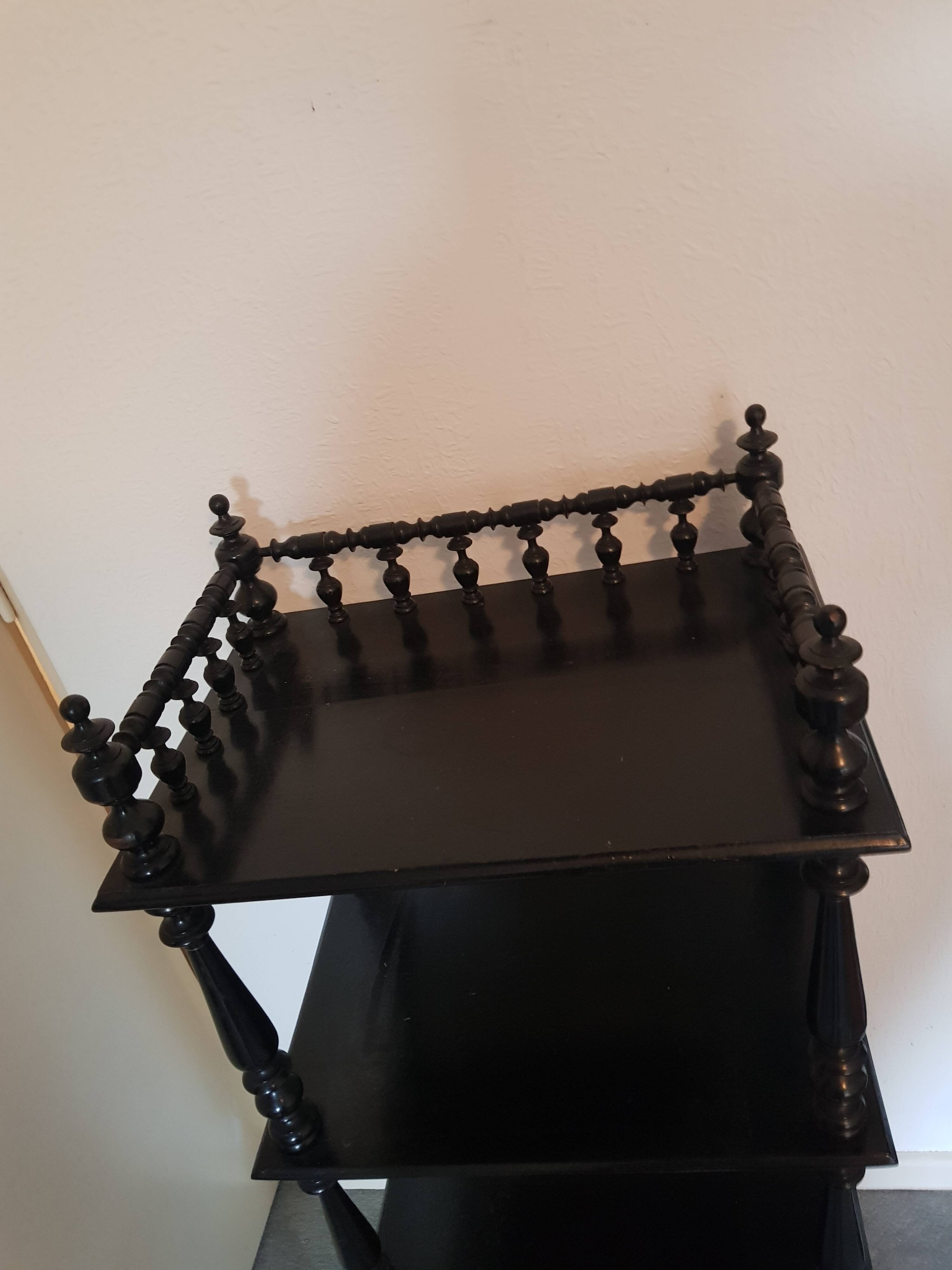 4-shelf turned wood shelf