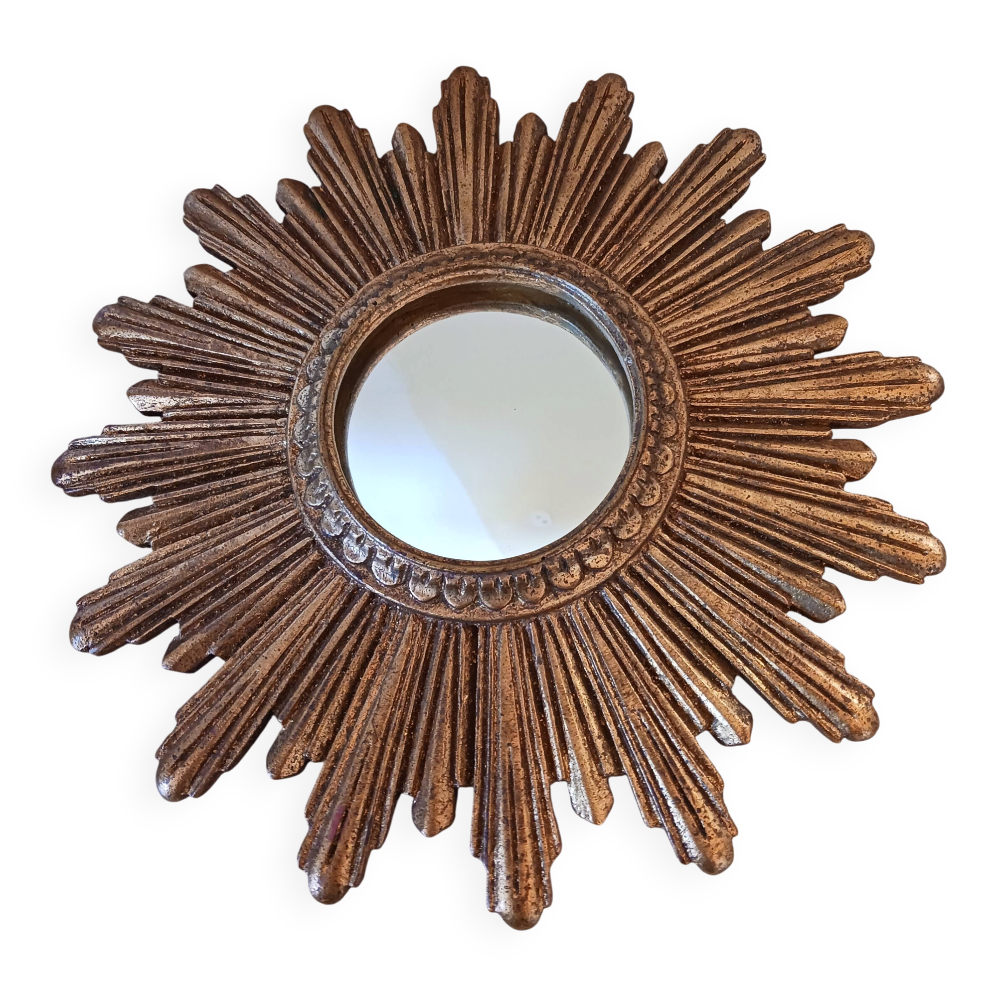 Miroir soleil vintage , en bois doré .