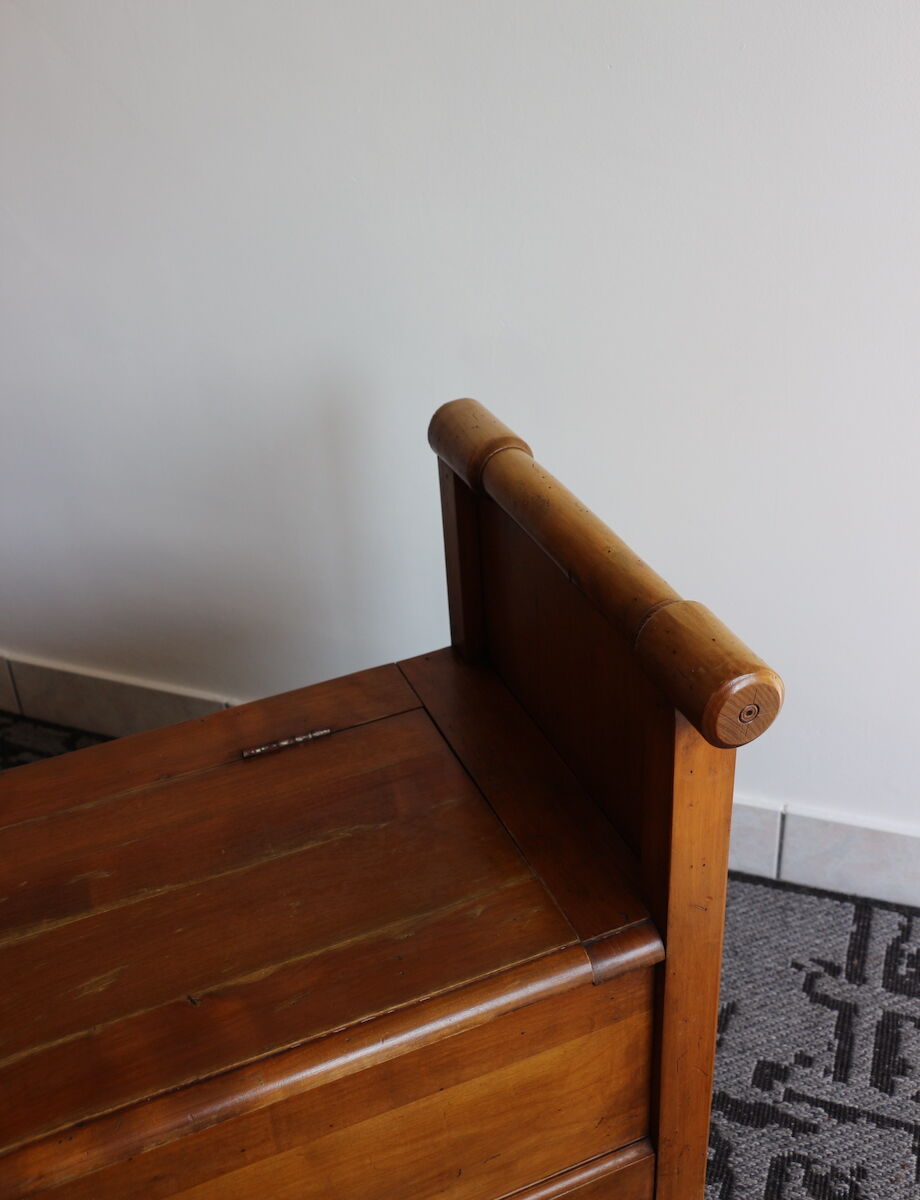 Bench trunk