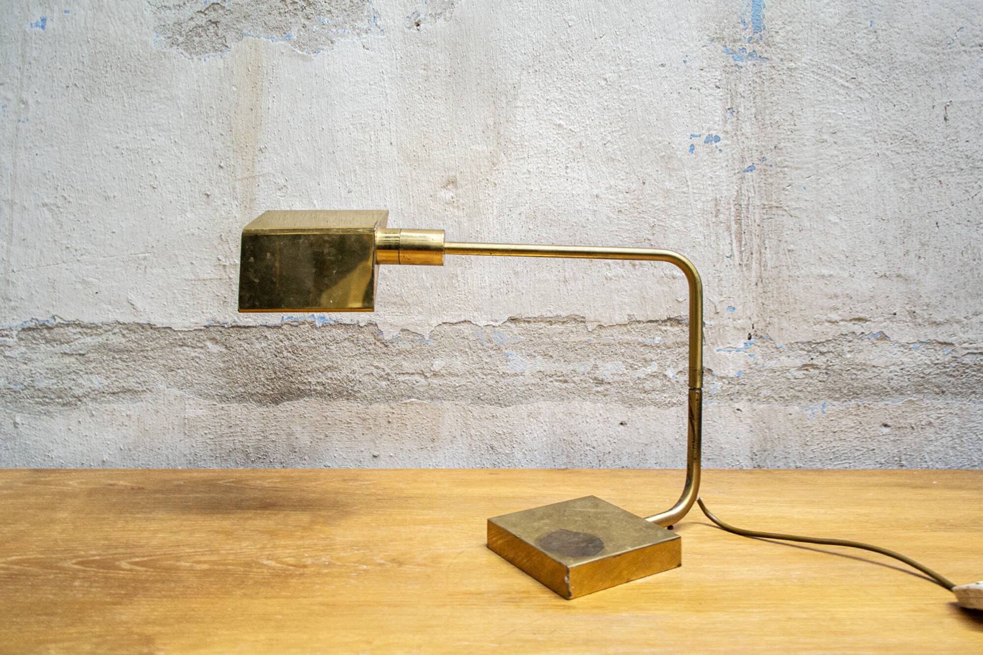 Lampada da scrivania in ottone anni '70