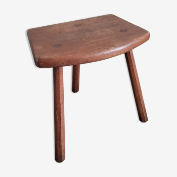 Tripod stool cowbird half round