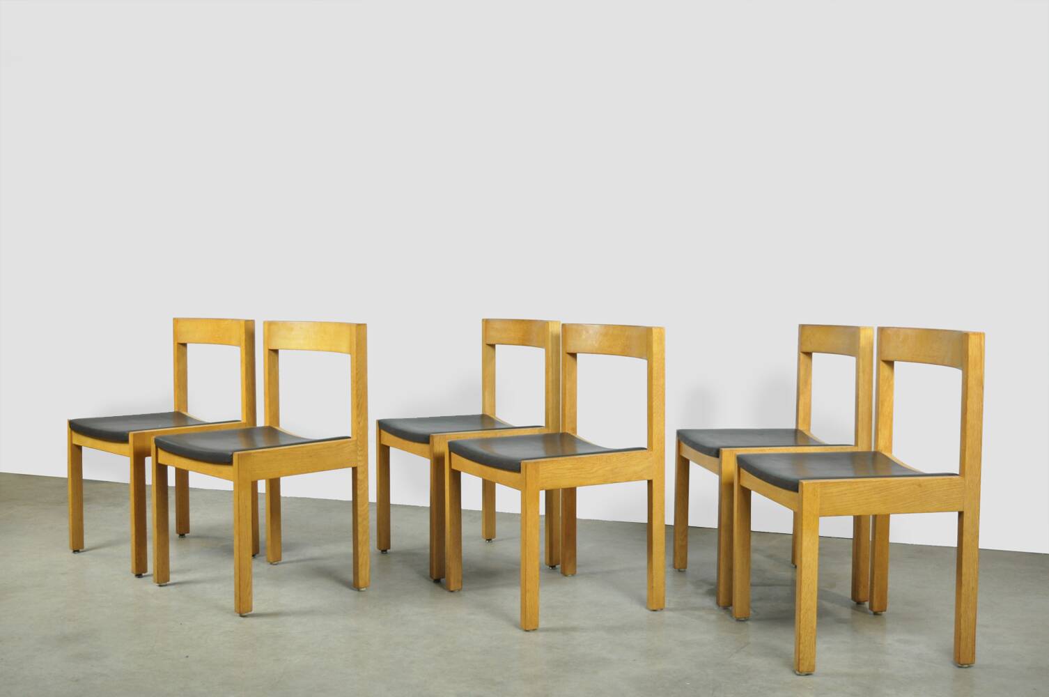 Vintage oak DUTCH DESIGN dining chairs in modern minimalist style, 1960s