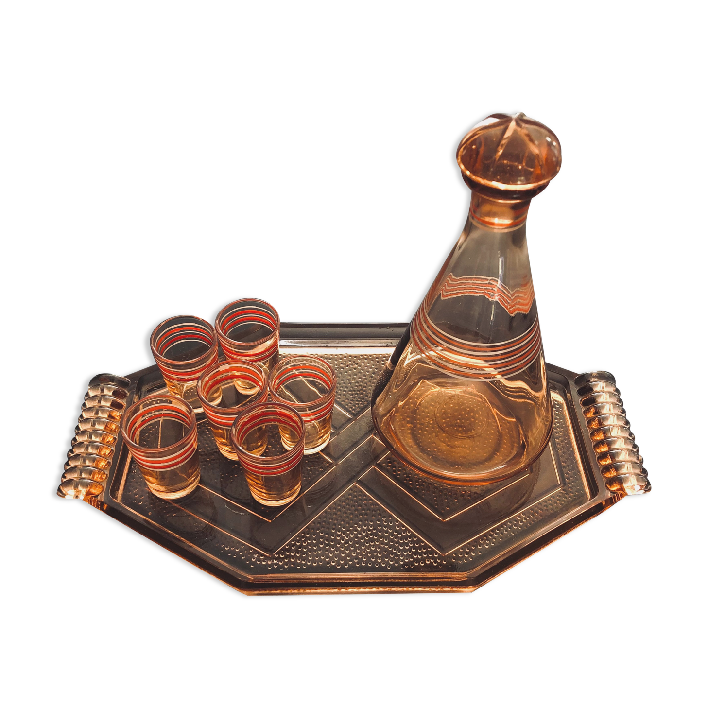 Pink Art Deco liquor service