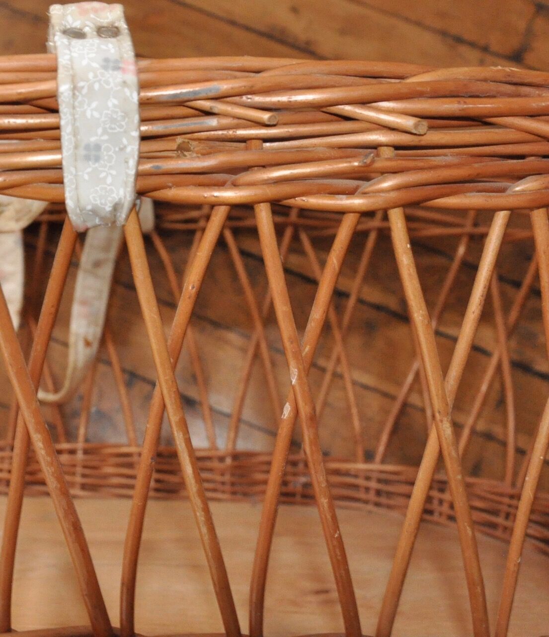 Rattan and wicker bassinet