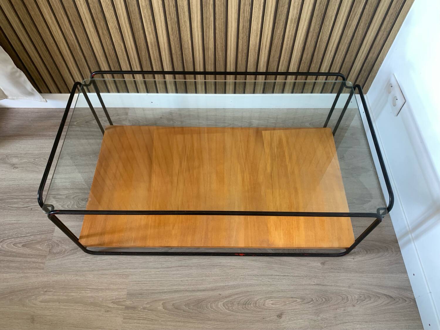 Italian coffee table from the 1960s.