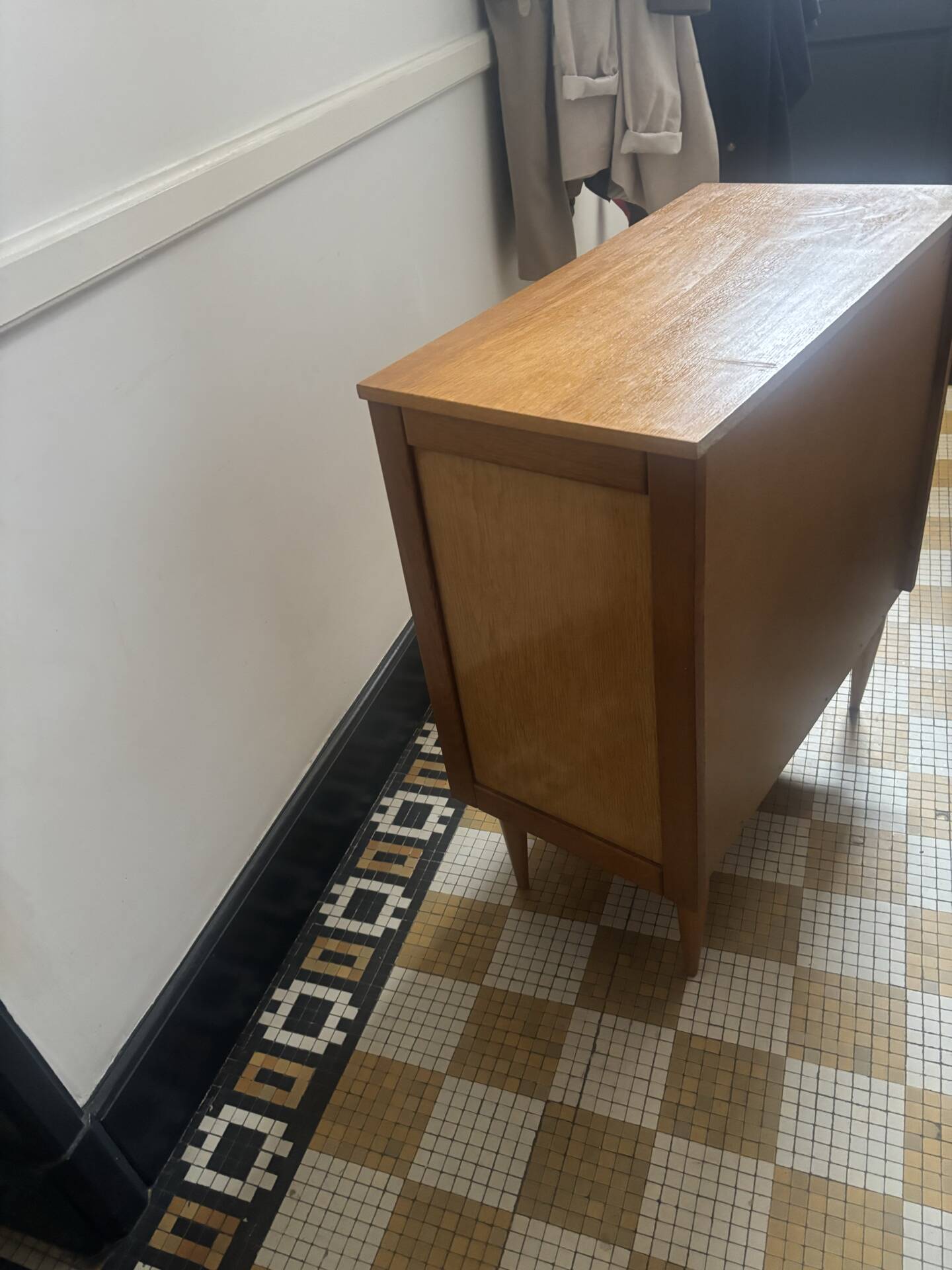 Commode moderniste des années 60