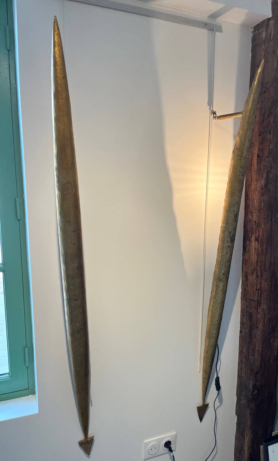 Jean Jacques Argueyrolles, large pair of sconces in gilded patinated iron