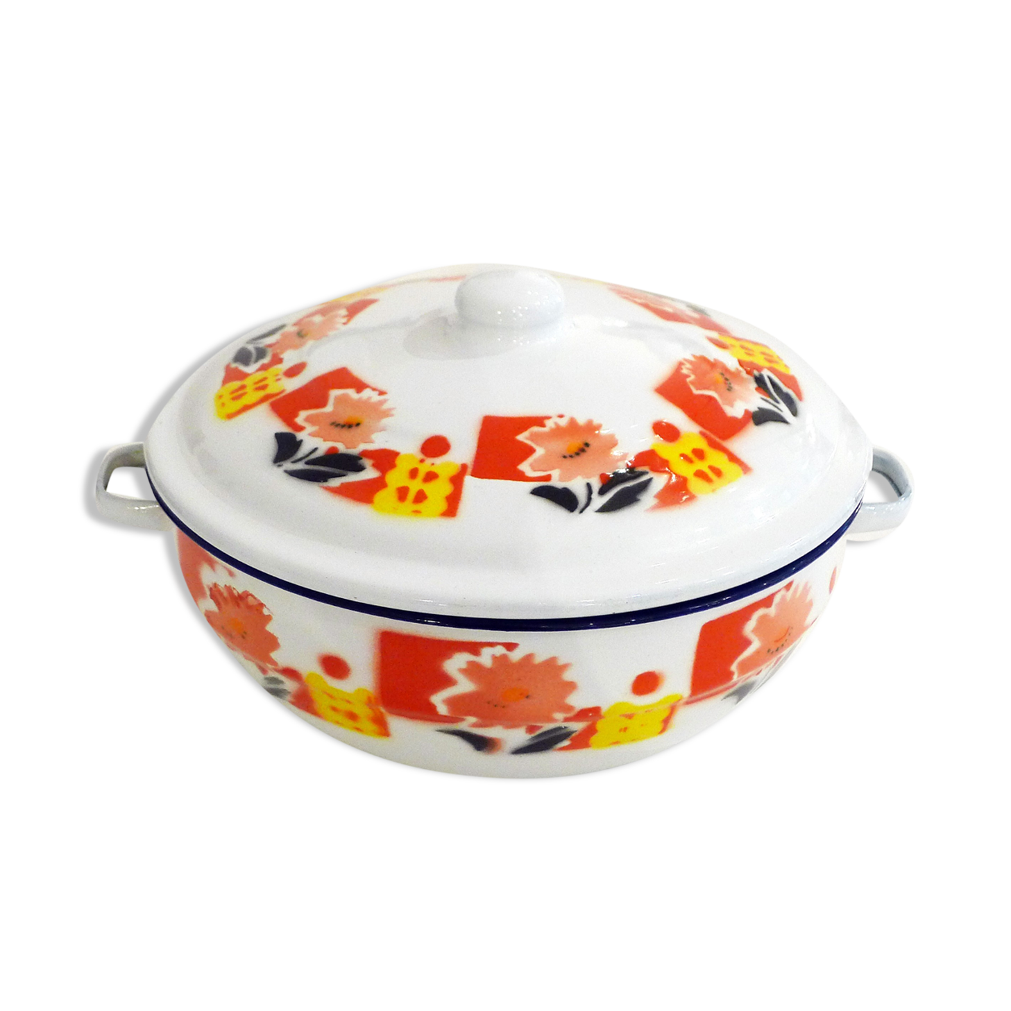 Small metal enamelled casserole China