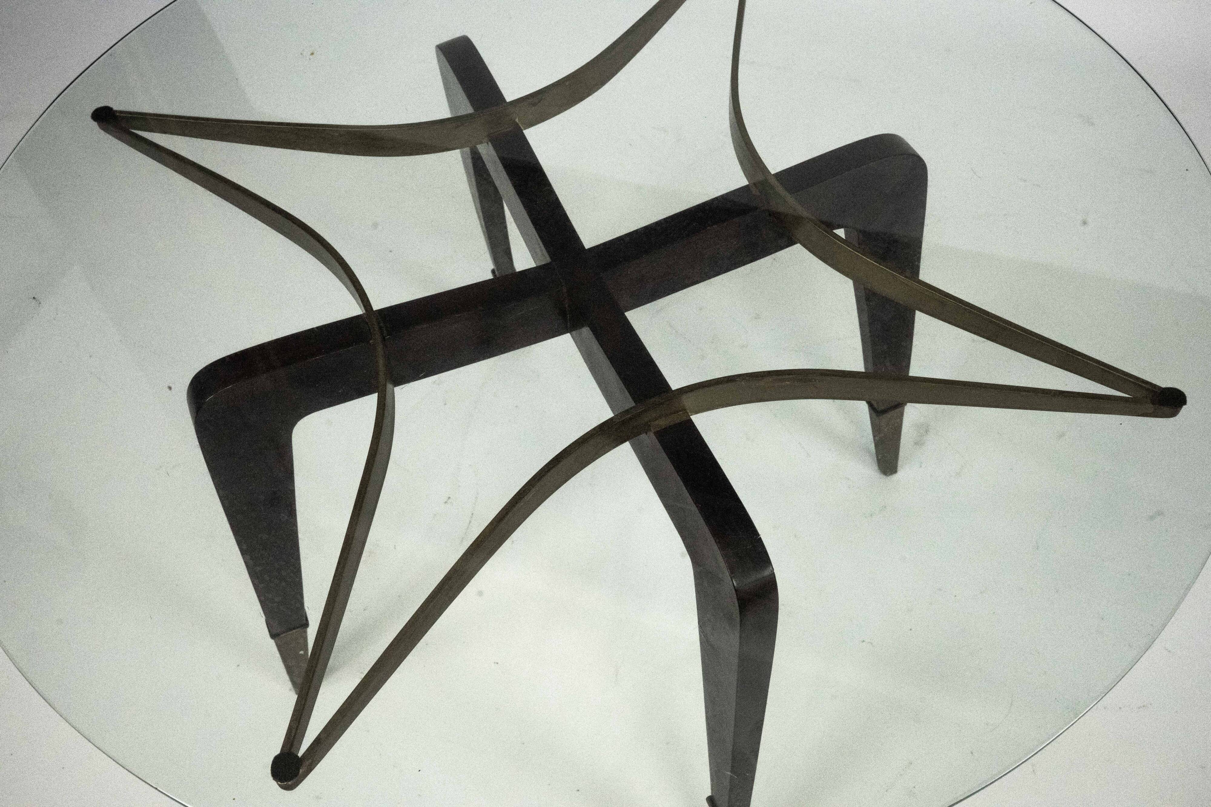 Rare mid-century round coffee table by Paolo Buffa, Italy, 1950s.