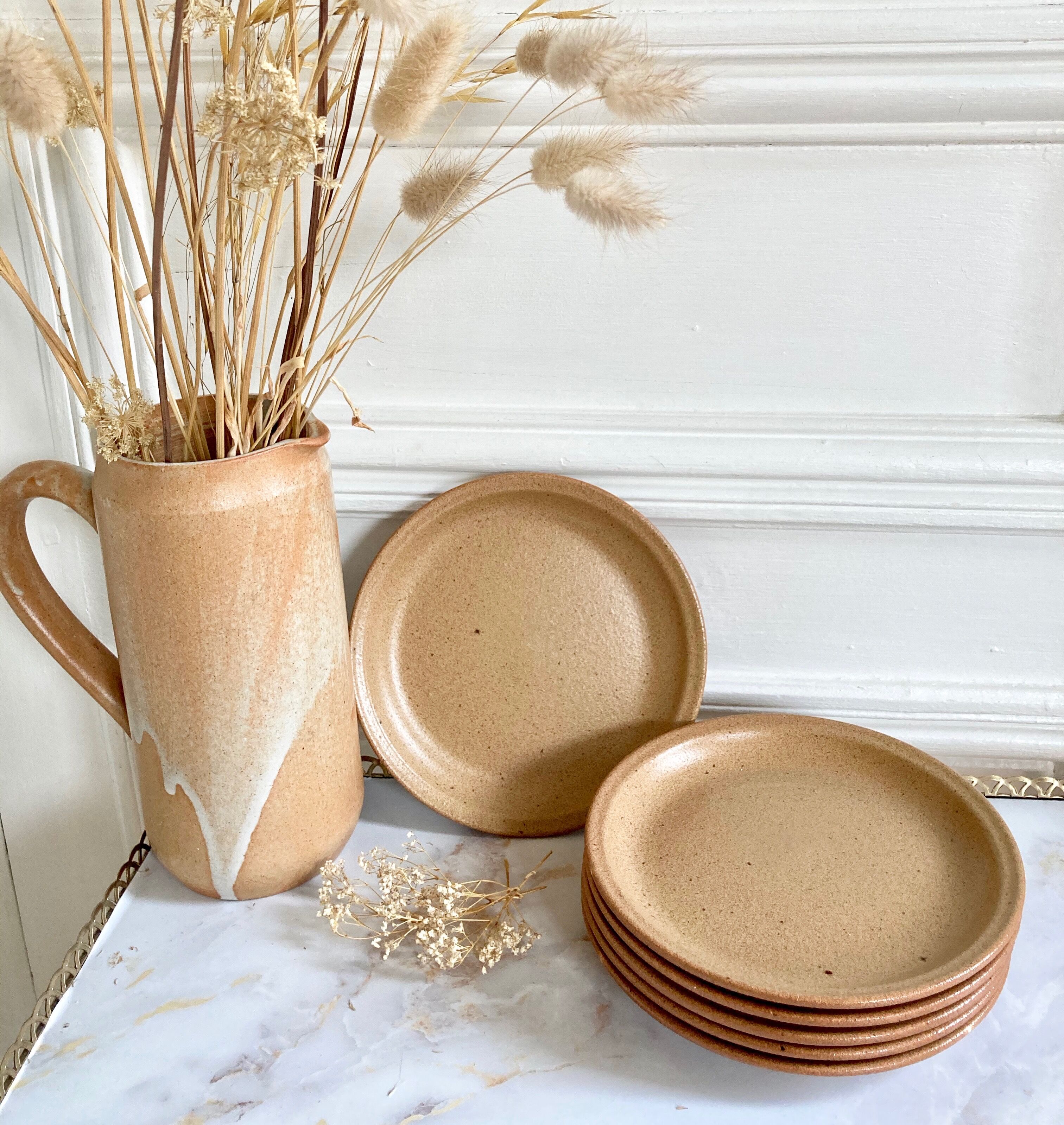 6 dessert plates made of sandstone