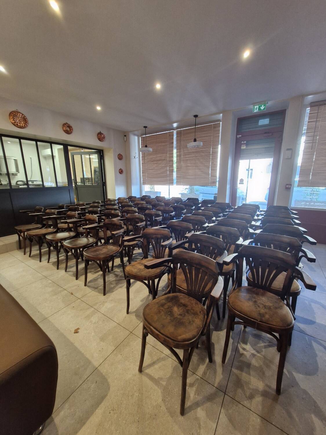 Lot fauteuils de restaurant bistrot vintage en bois courbé